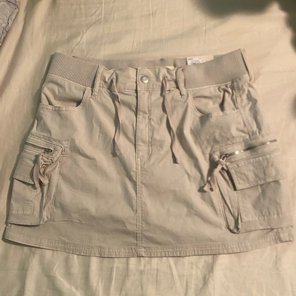 Wind Skirt Cream color SO